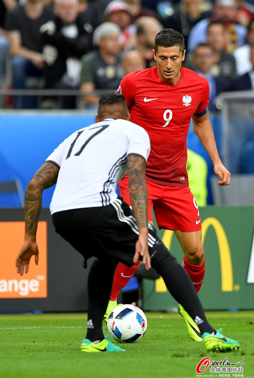 德国乒乓球队横扫波兰乒乓球队,奥恰洛夫完成帽子戏法 德国乒乓球队横扫波兰乒乓球队,奥恰洛夫完成帽子戏法