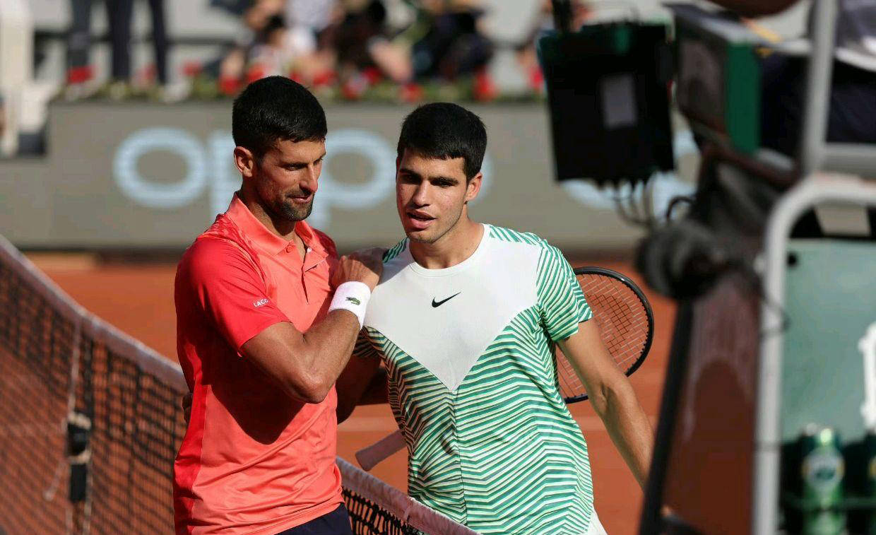 西班牙网球队险胜澳大利亚网球队，德约科维奇制霸全场的简单介绍