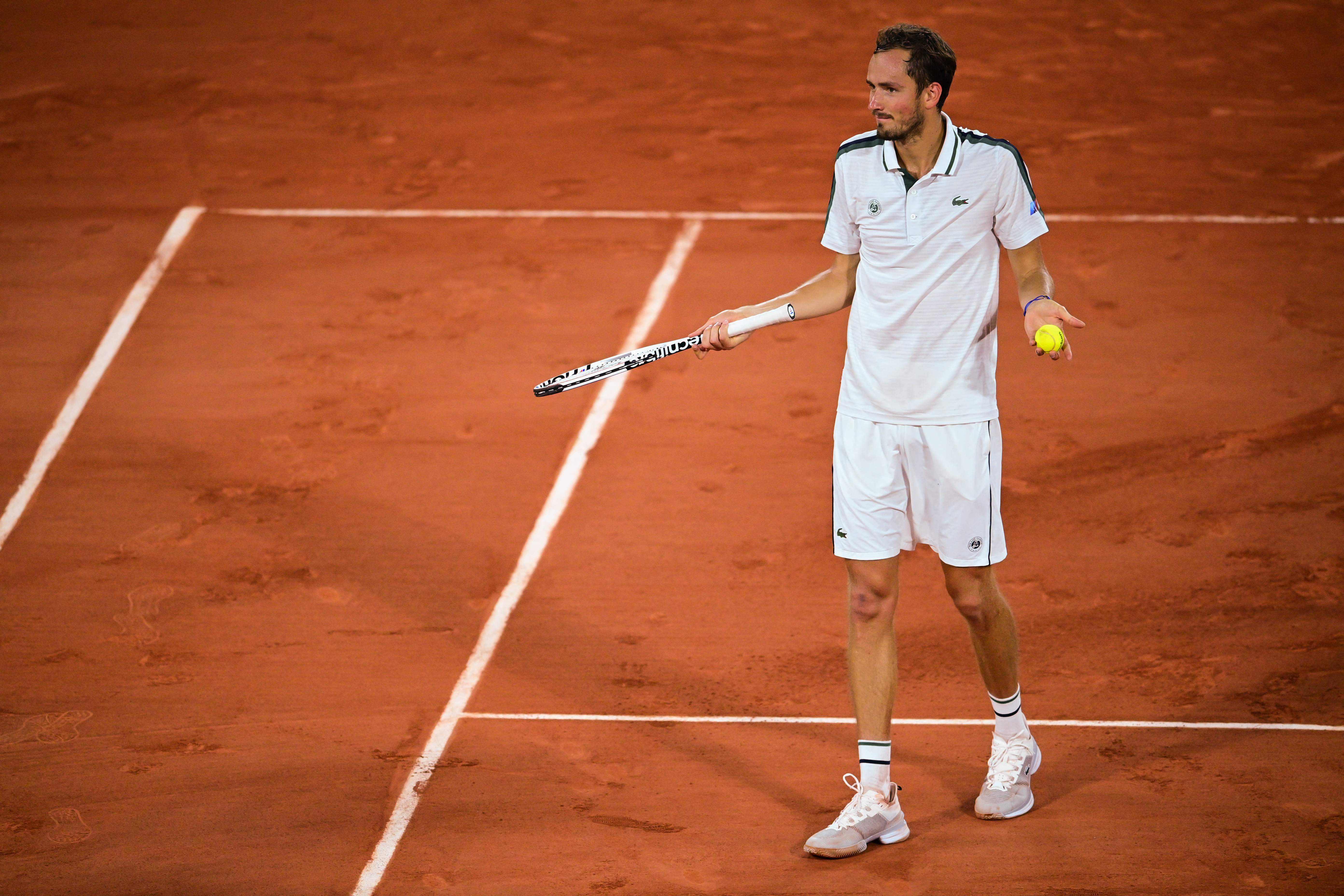 包含西班牙网球队横扫法国网球队,梅德韦杰夫完成帽子戏法的词条 包含西班牙网球队横扫法国网球队,梅德韦杰夫完成帽子戏法的词条