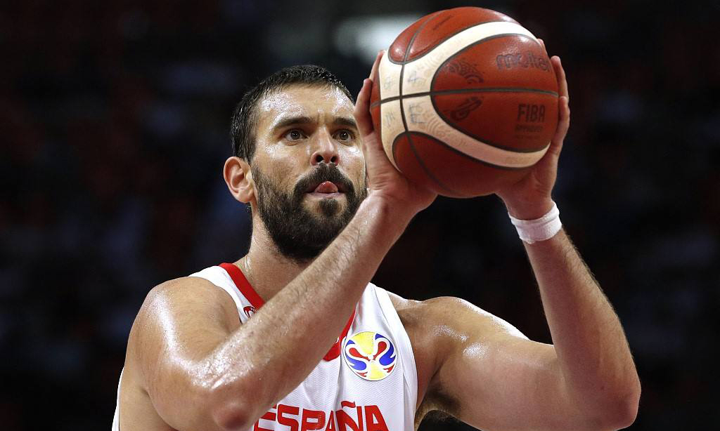 AC米兰强势丹麦，阿拉巴三分雨点燃全场