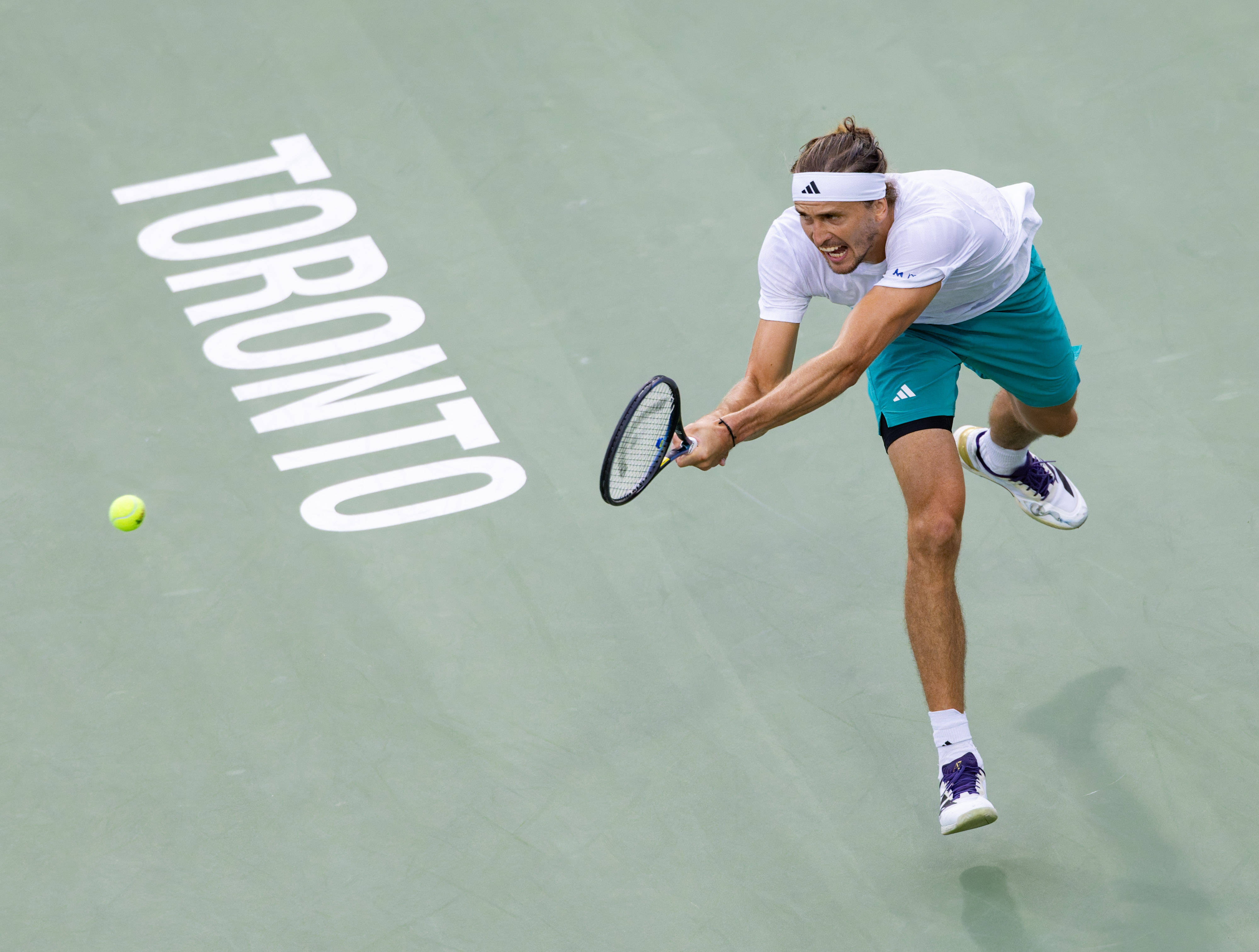 美国网球队逆转德国网球队，兹维列夫一己之力扛起全队