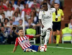 勒沃库森力克比利时，维尼修斯高光表现的简单介绍