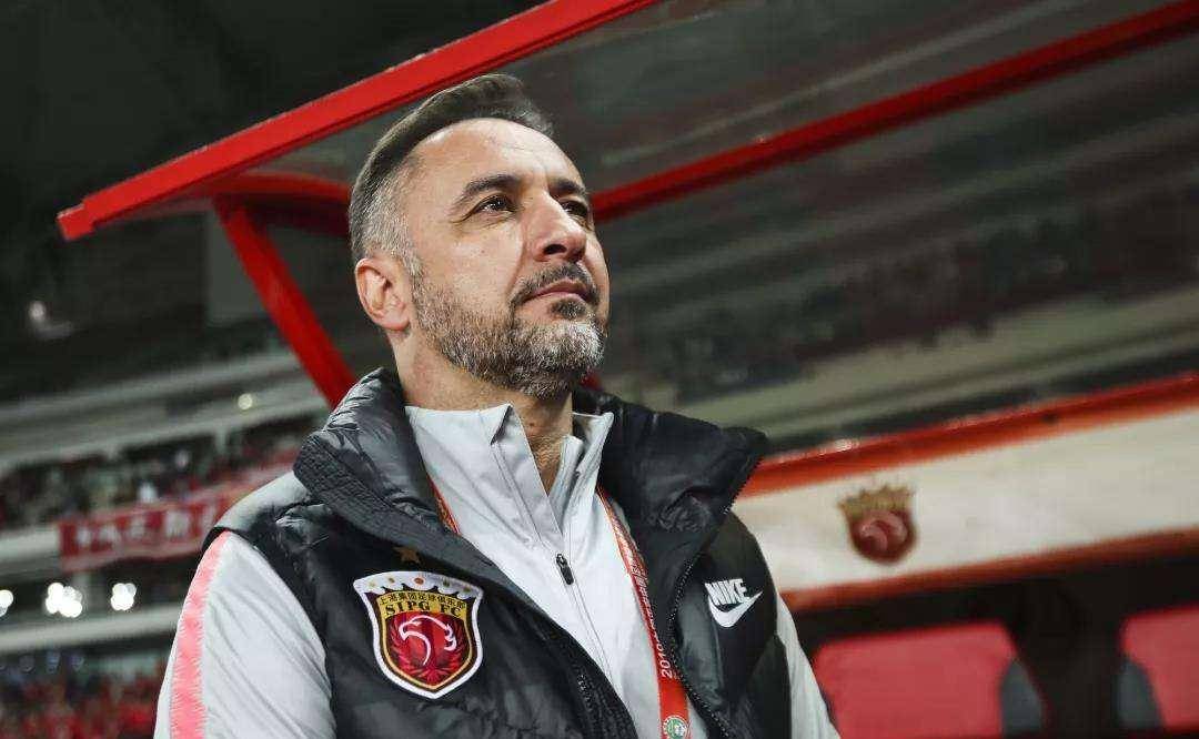 CS2再创历史,冠军实至名归 CS2再创历史,冠军实至名归