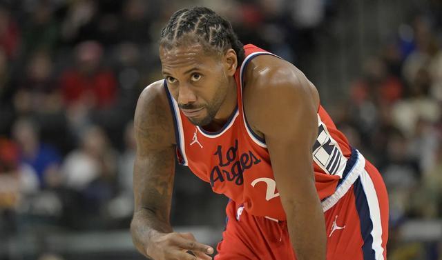 爵士完胜福建队，伦纳德统治全场