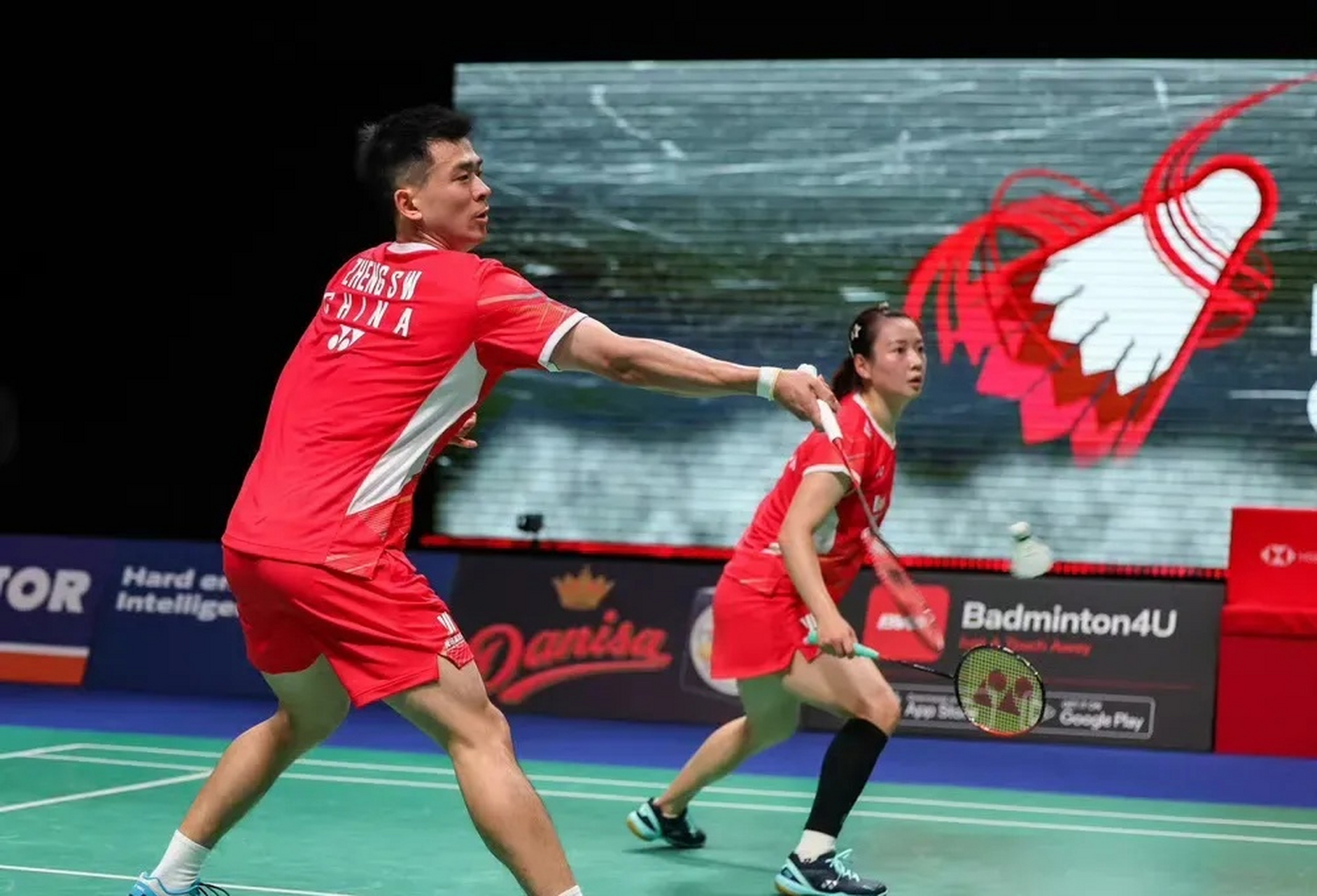 韩国队横扫丹麦队，郑思维点燃赛场